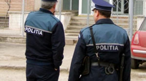 primarul comunei movilita si alte doua persoane retinuti pentru mita electorala