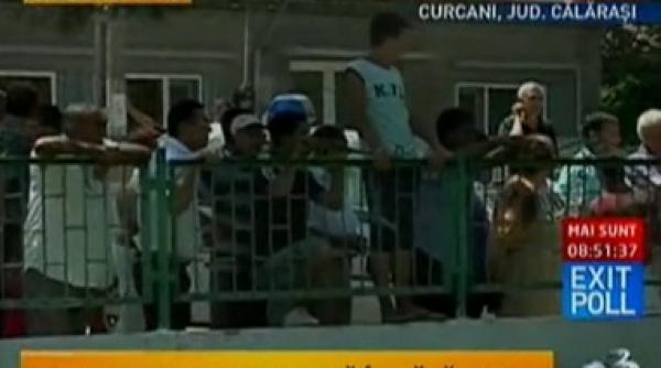 scandal la o sectie de votare din curcani judetul calarasi localnicii s au luat la bataie