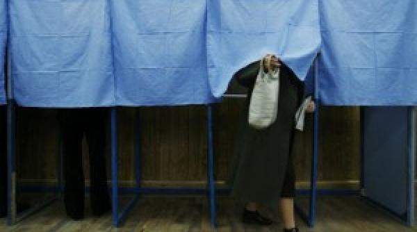 un candidat la un post de consilier local a incercat sa participe la alegeri ca observator