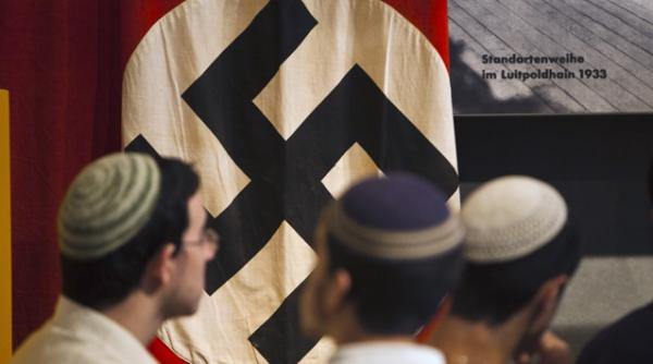 extremisti evrei suspectati ca au scris hitler multumim pentru holocaust pe peretii yed veshem