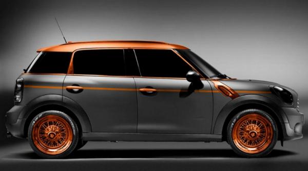 un mini countryman a fost decorat in stil steampunk