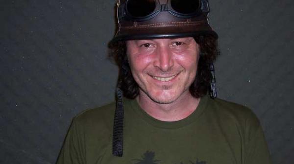 christian podratzky nu m am gandit ca voi canta cu kempes in trupa