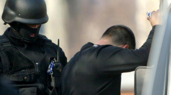 perchezitii in drobeta turnu severin sunt vizati traficanti care duceau tinere sa se prostitueze in franta