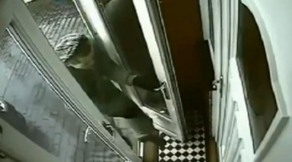 video jaf in 20 de secunde recompensa pentru cei care ajuta la prinderea hotilor