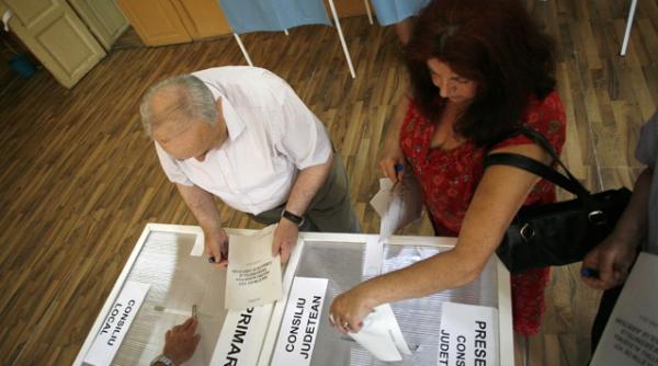 analistii ungari stau cu ochii pe anul electoral romanesc un vot care a exprimat nemultumirea
