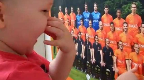 de dragul acestui pusti de doi ani olanda ar fi trebuit sa fie campioana video