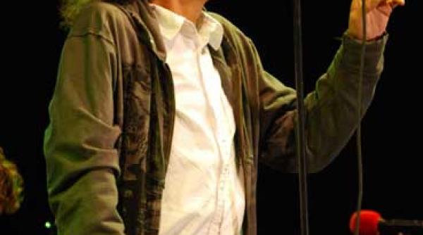 pe 22 iunie iris in piata constitutiei