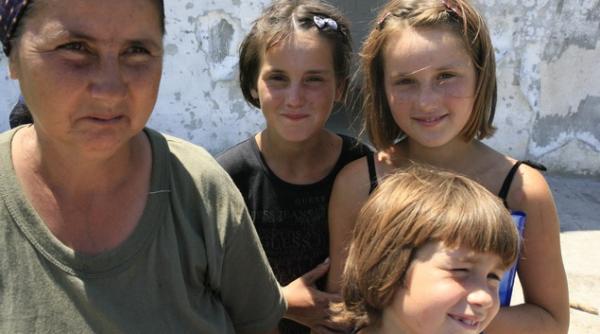 africa de langa bucuresti cand avem o bomboana o spargem in dinti si o impartim la trei