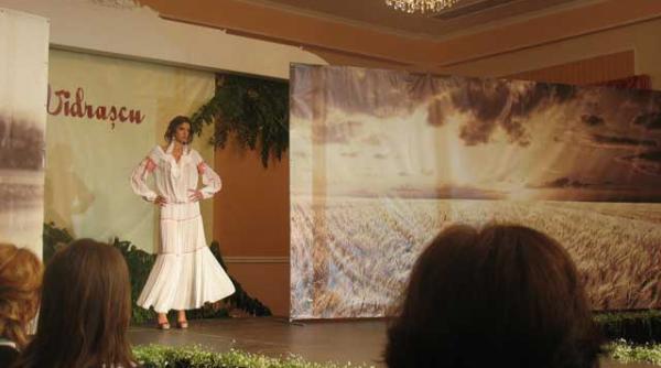 culoare si rafinament colectie vestimentara inspirata din portul popular