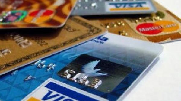 doi romani condamnati la sase ani de inchisoare pentru ca furau datele cardurilor pensionarilor britanici