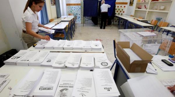 dreapta proeuropeana si stanga radicala antiausteritate aproape la egalitate in grecia