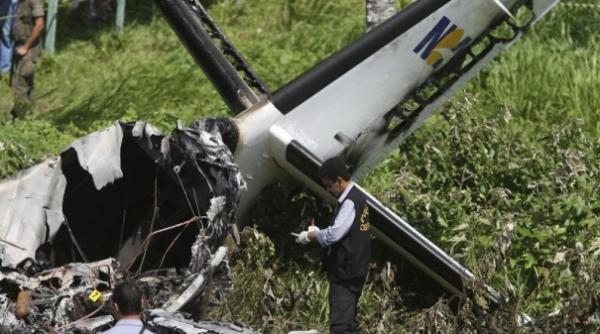 un avion s a prabusit la banesti pilotul a murit