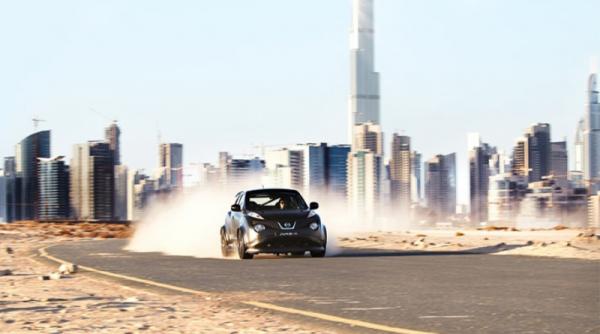 nissan juke r intr o cursa cu 458 italia gallardo i sls amg