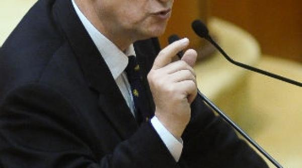 presedintele icr horia roman patapievici a refuzat intalnirea cu senatorii usl in absenta jurnalistilor