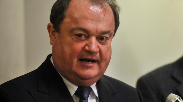 vasile blaga ar trebui sa candideze mai multi la conducerea pdl flutur ar fi un bun lider