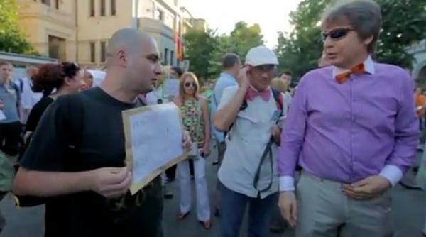 intelectualii cu papion ce daca platiti taxe ce stii tu ba de bani ce esti tu asa de curios video