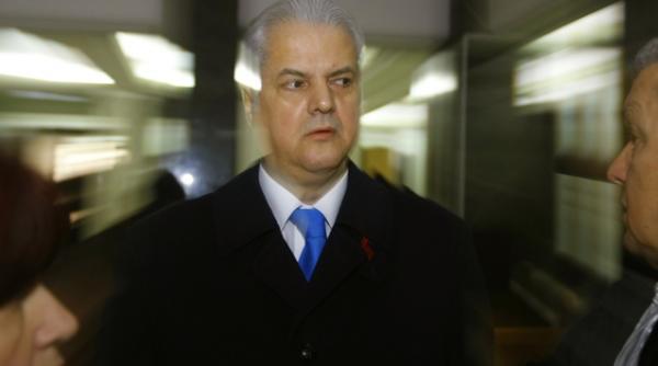 filmul tentativei de sinucidere pe blogul lui radu tudor adrian nastase eu nu voi parasi domiciliul meu nu voi ajunge in arest