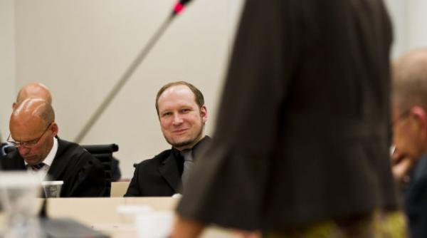parchetul solicita internarea lui breivik intr un centru psihiatric
