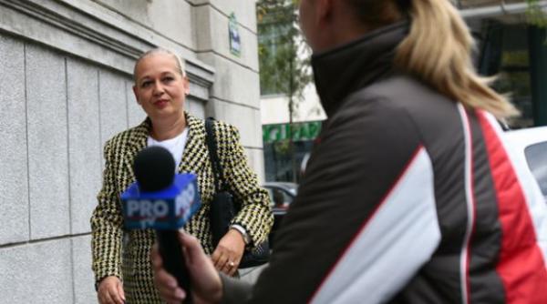 familia nastase sustine astazi o declaratie de presa la spitalul floreasca andrei va citi testamentul public scris de tatal sau