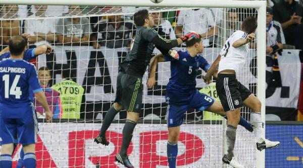 grecia exclusa din zona euro 2012 germania s a impus cu 4 2 si merge in semifinale