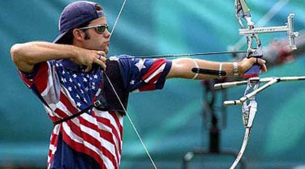 justin huish un campion cu zambetul pe buze