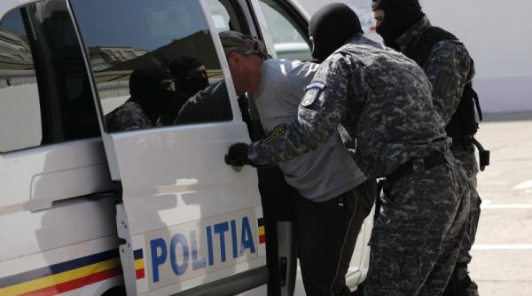 un tanar s a spanzurat in sediul politiei din lupeni