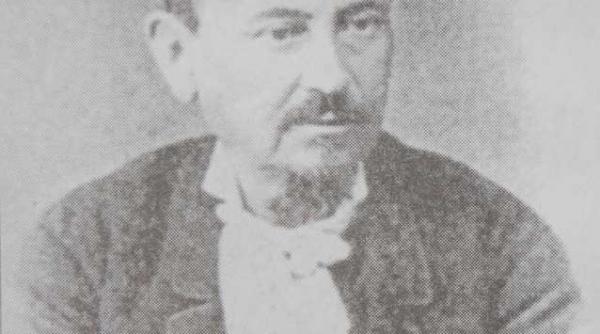 ochii din spatele ferestrelor