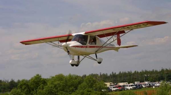 arad avion de mici dimensiuni prabusit peste o casa in constructie pilotul a decedat