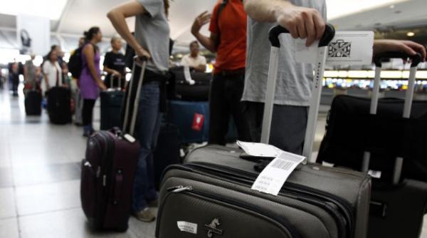 cum un stecar nebagat in priza a creat haos pe aeroportul jfk