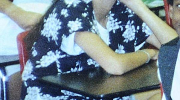 imagini inedite cu angelina jolie cum arata actrita la 14 ani