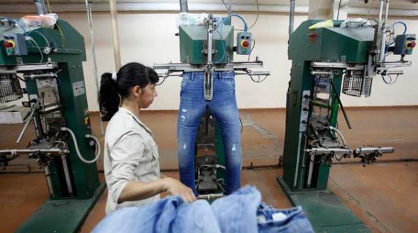 grecii isi muta afacerile in bulgaria atrasi de impozite si asigurari sociale mai mici