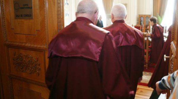 legea referendumului contestata la curtea constitutionala toader aceasta lege are un singur obiectiv demiterea presedintelui tarii