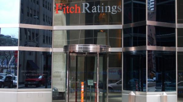 agentia fitch mentine romania in categoria tarilor cu risc scazut pentru investitii