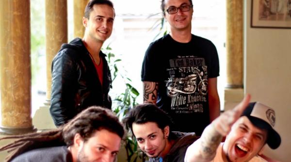 animal x canta pe pet uri si doze de aluminiu