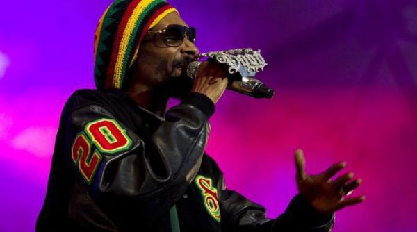 snoop dogg arestat pentru posesie de marijuana pe un aeroport din norvegia