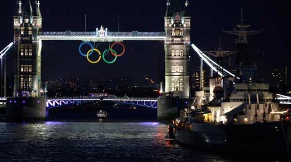 al qaida pregateste deturnarea si prabusirea unui avion de pasageri in timpul jo