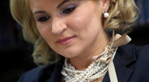 andreea paul vass a depus la registratura ase cererea de a i fi verificata teza de doctorat