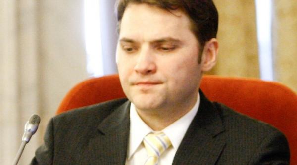 dan sova solicitarea presedintelui fata de ecaterina andronescu este inacceptabila