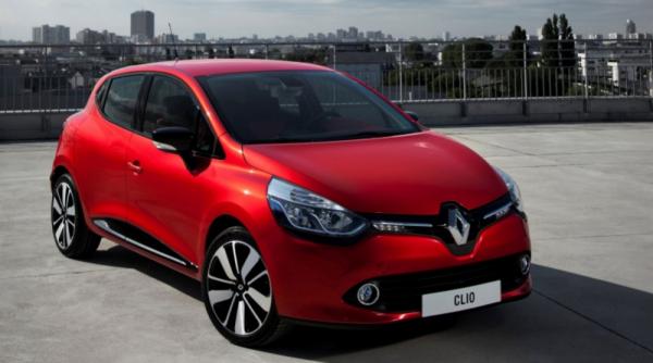 renault clio 4 cu r link mai mult gadget decat ma ina