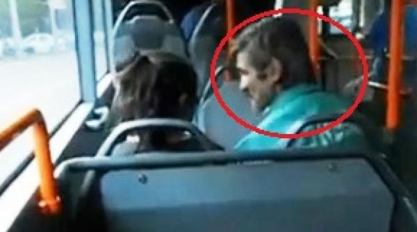 video cel mai imbecil calator din ratb