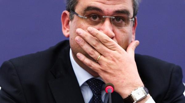 brandul nu si a platit chiria la stat dar nu se da dus din vila de protocol baconschi iesi afara