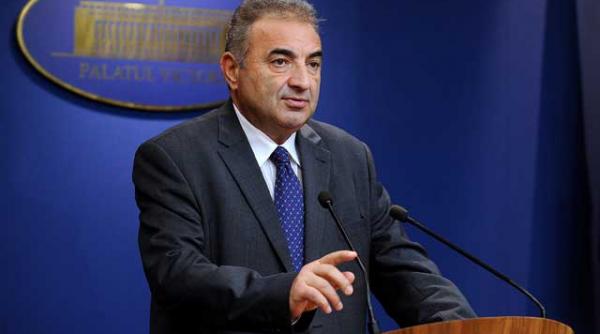 euro la un nou maxim istoric autoritatile dau vina pe criza euro erste indica tensiunile politice