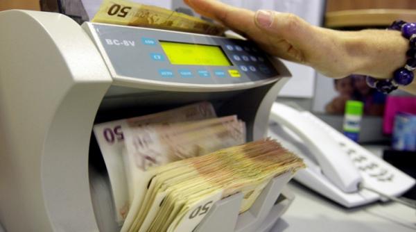 leul a atins un nou minim istoric 1 euro 4 4715 lei