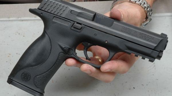 prostie sau saracie un politist din teleorman si a amanetat pistolul si munitia din dotare pentru a face rost de bani