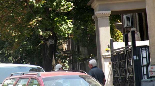 basescu stie unde sta doar la alegeri si referendum