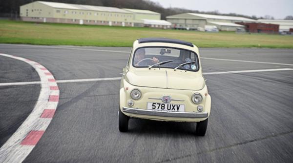 legende pe ro i hammond conduce fiat 500