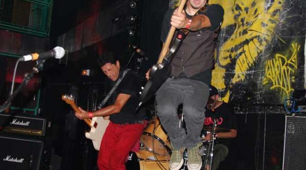 summer of punk in clubul underworld
