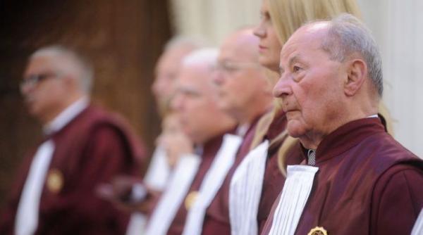 curtea constitutionala basescu a incercat sa diminueze rolul si atributiile primului ministru citeste documentul ccr