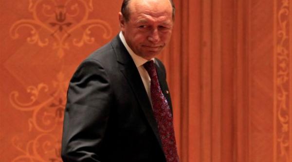 basescu declara pentru bbc in 2005 este normal ca majoritatea sa aiba presedintia celor doua camere