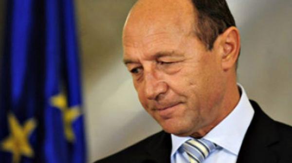ce a facut basescu la mineriada vezi raspunsul lui miron cozma